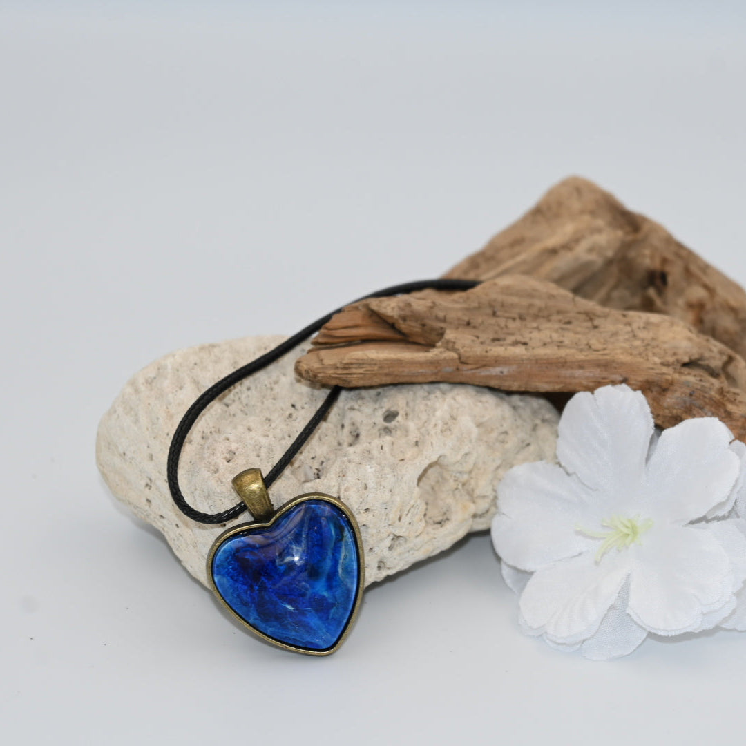 Le dauphin | Pendentifs artisanaux uniques - Artysa De la mer à soi