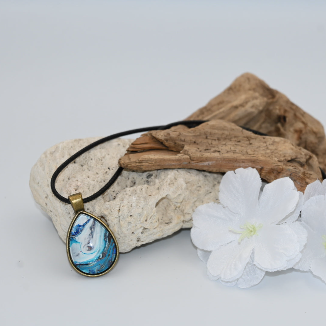 Tourbillon bleu | Pendentifs artisanaux uniques - Artysa De la mer à soi